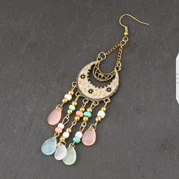 ✨3 FOR $28✨🆕CELESTIAL MOON & PASTEL BEAD DROP EARRINGS - Picture 4 of 5